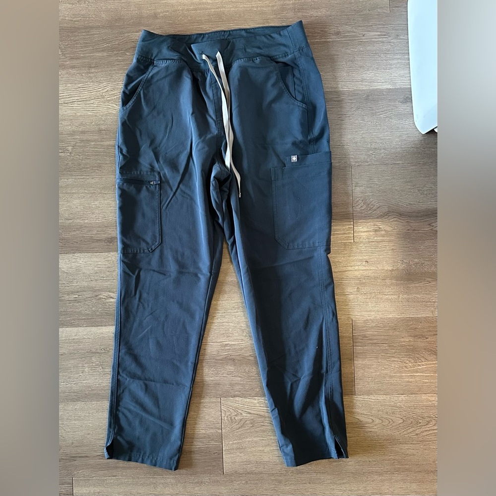 Figs Women’s High Waisted Yola Scrub Pants in Dark Harbor